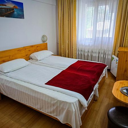 Hotel Horezu Luaran gambar