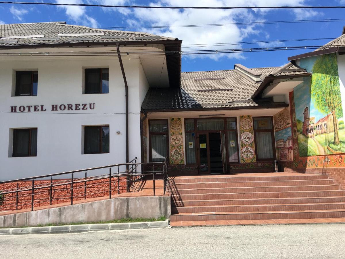 Hotel Horezu Luaran gambar