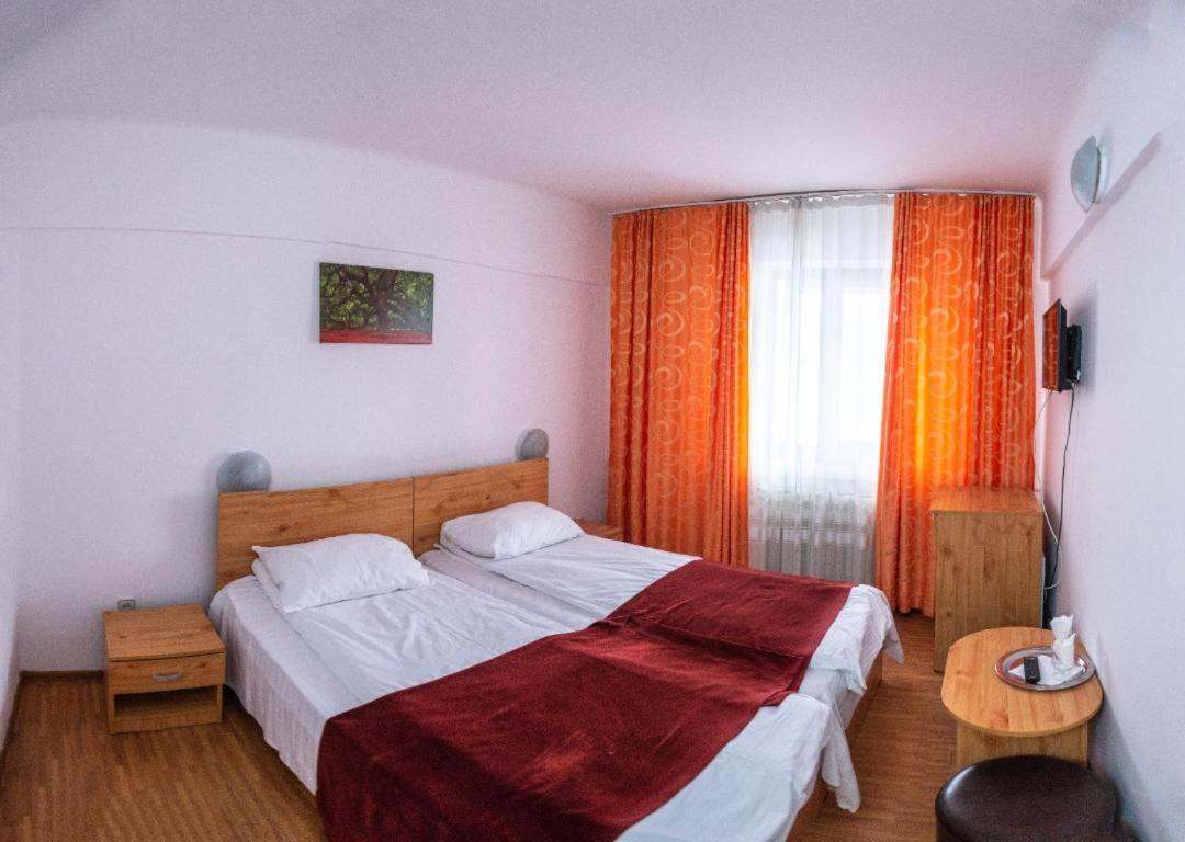 Hotel Horezu Luaran gambar