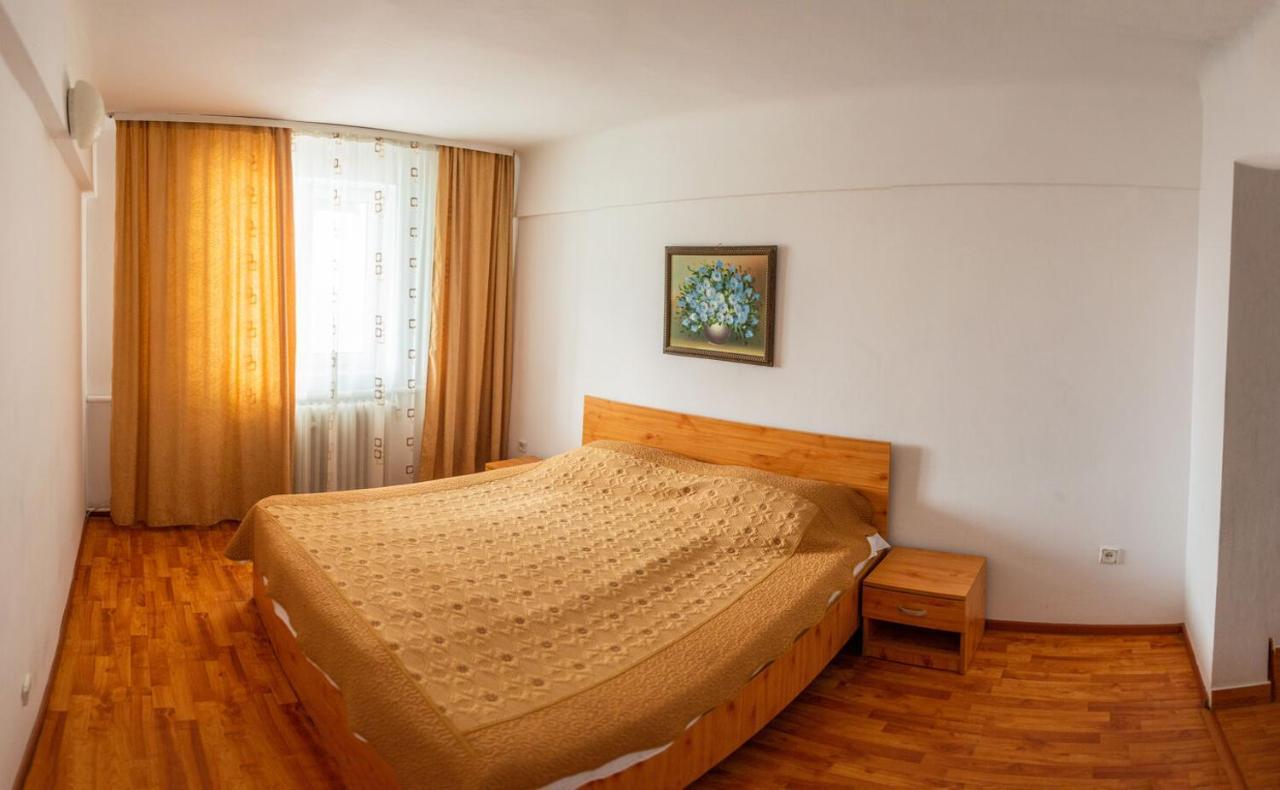 Hotel Horezu Luaran gambar