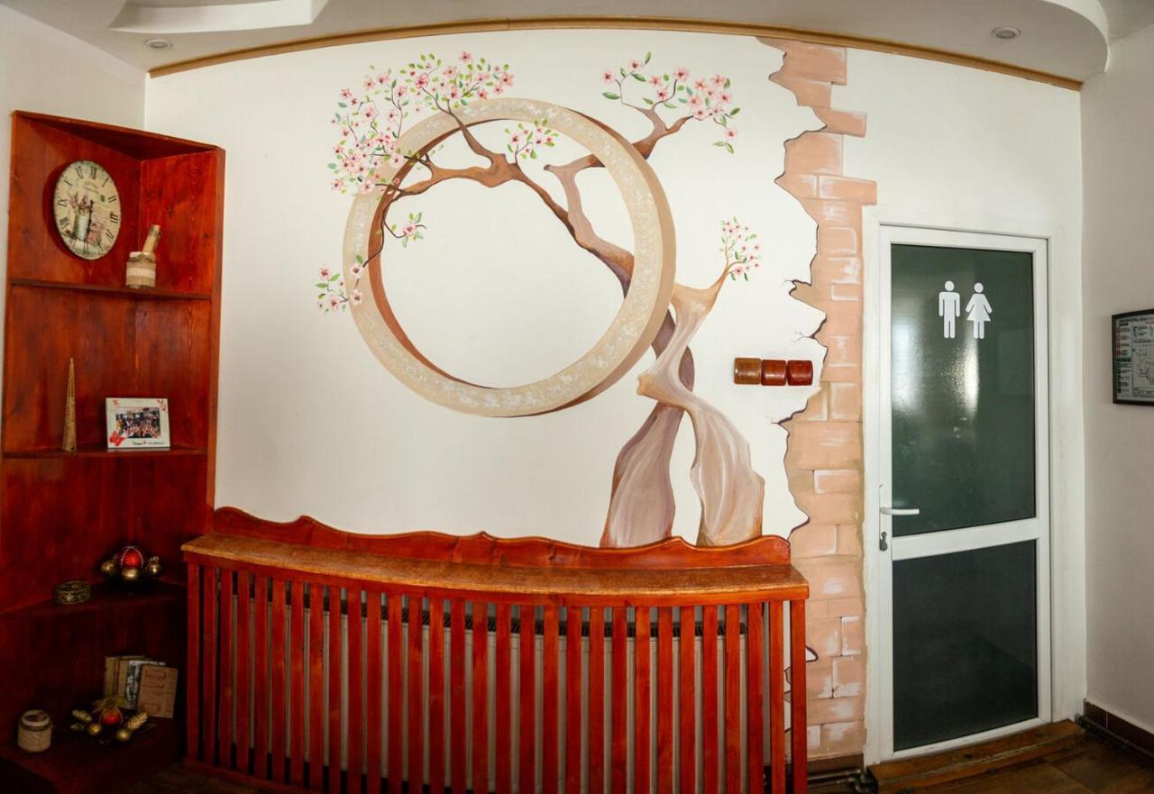 Hotel Horezu Luaran gambar